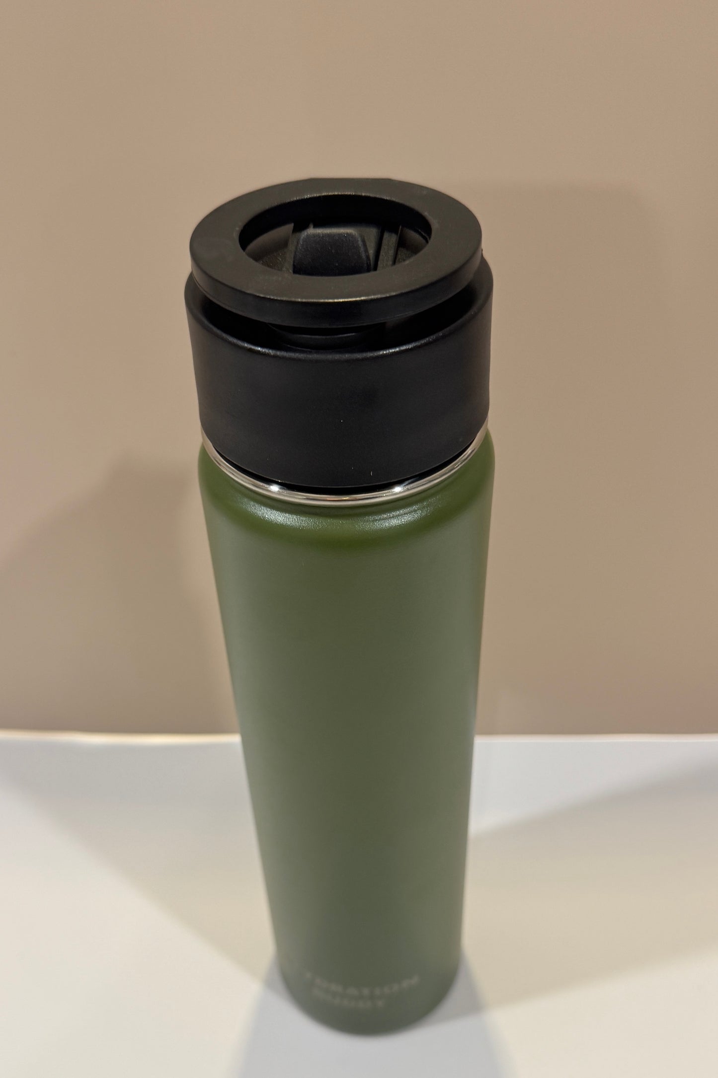 Hydration Buddy 24oz with Unique Magnetic Phone handle - 8 colors